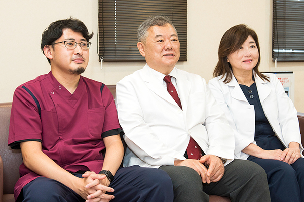頼島敬院長、渡辺富美子副院長、頼島聡先生 よりしま内科外科医院4