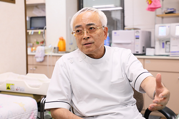 大久保芳明理事長 大久保小児科医院4