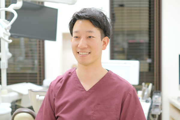 斎田寛之院長、野原康平先生、大村星太先生 斉田歯科医院4