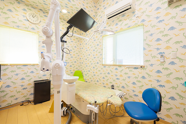 入江泰正院長、入江未香保副院長 延岡こども歯科・おやこ歯科4