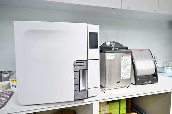 黒崎盛和院長 瀬谷アクロスデンタルクリニック4