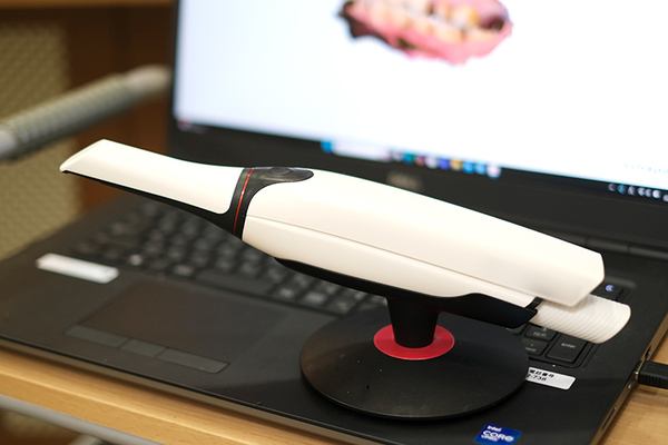 森山明英院長、森山真衣先生 医療法人社団信英会 森山歯科医院4