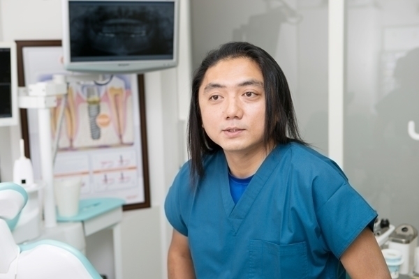 飯塚智彦院長 アキュラデンタルクリニック4