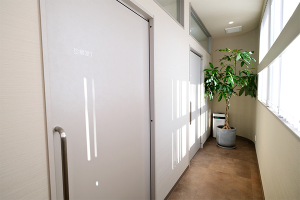 徳本隆博院長 とくもとこもれびクリニック4