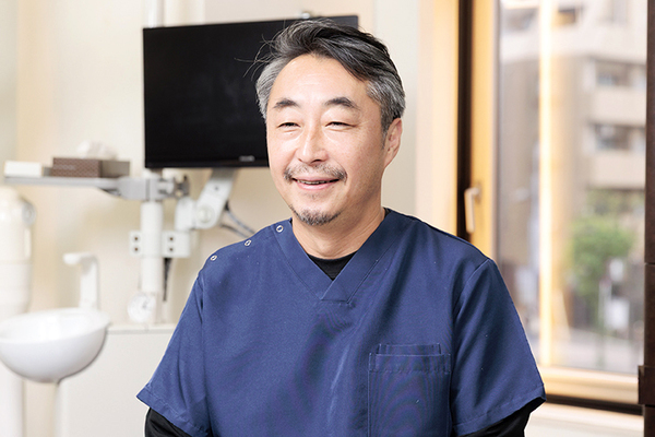 三浦邦仁院長 ホワイトデンタルクリニック中野院4