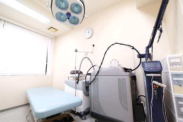 藤井俊史院長 日本橋Fレーザークリニック4