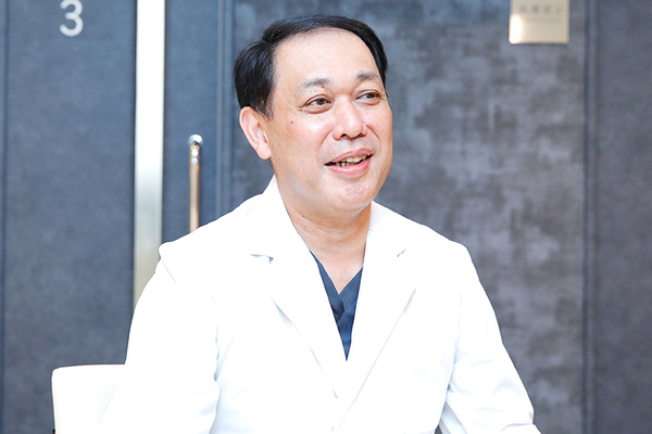 原田竜也院長 メディカルパークベイフロント横浜4