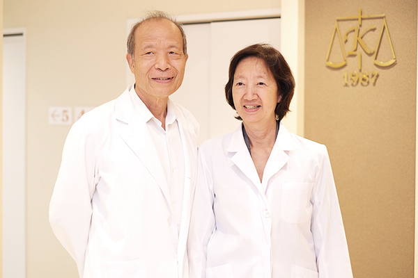 梅村百代院長、梅村宜弘先生 漢一診療所4
