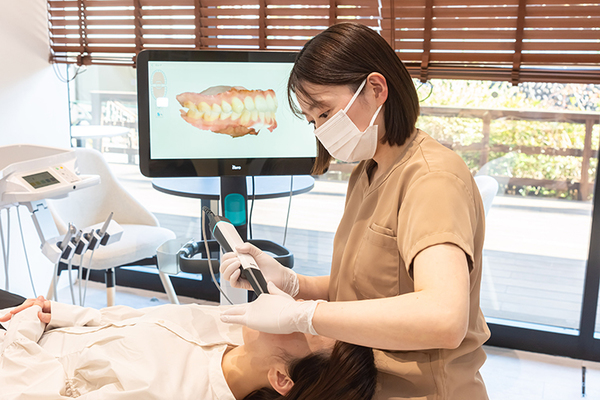 佐野喬祐院長、佐野英理先生 E.Dental&Ortho4