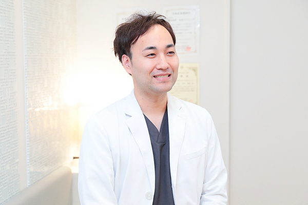 朝岡龍博理事長 横浜内科・在宅クリニック4