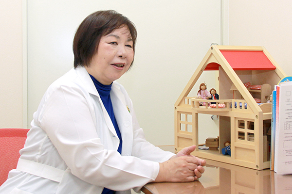 山元公恵院長 かごしまたんぽぽ小児科4