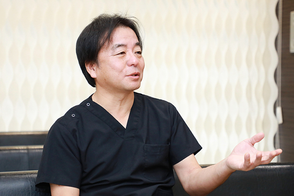 河野浩万院長 河野耳鼻咽喉科Ear Surgi Clinic4