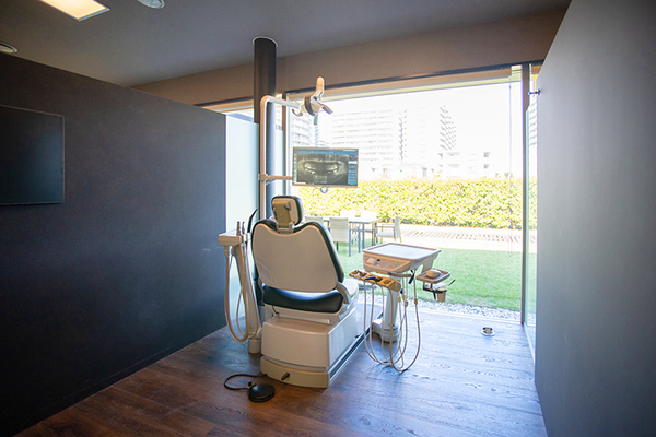 小松雅之院長 ブリストデンタルクリニック三郷4