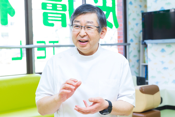 津田晃男院長 若松皮ふ科こどもクリニック4