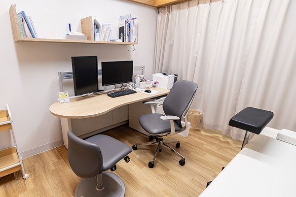 山崎万理子院長 メドックにしふじクリニック4