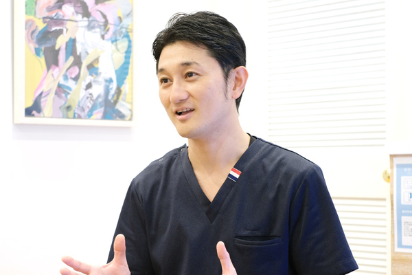 友成博久院長 ともなり歯科4