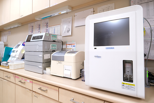 原茂子院長、濱田千江子先生、村島温子先生 原プレスセンタークリニック4