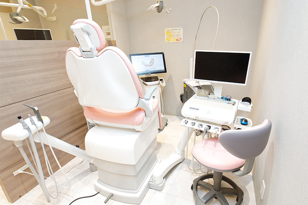 眞田知基副院長 秋山歯科クリニック4