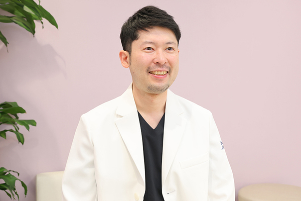 木嶋晶子理事長、松澤惇院長 SUHADA CLINIC きじま皮フ科逆瀬川本院4