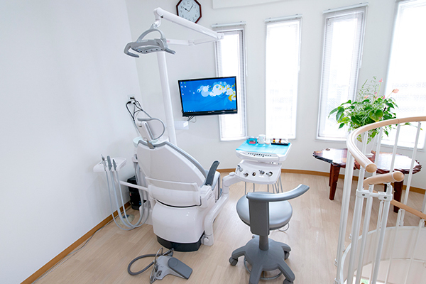 江本正理事長 江本歯科4