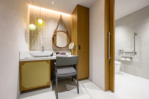 杉村直毅院長 NEO HEALTHCARE 消化器内科･内視鏡内科クリニック 大阪市中央区本町院4