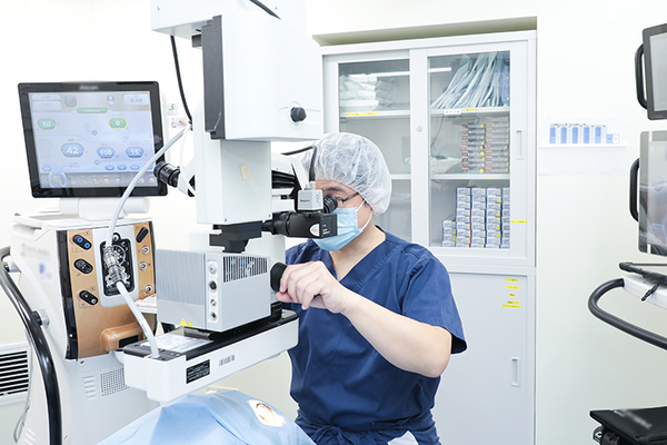 上田至亮院長 うえだ眼科クリニック4