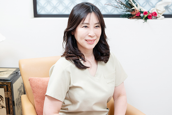 井上佐智子院長 羽根木の森アイクリニック4