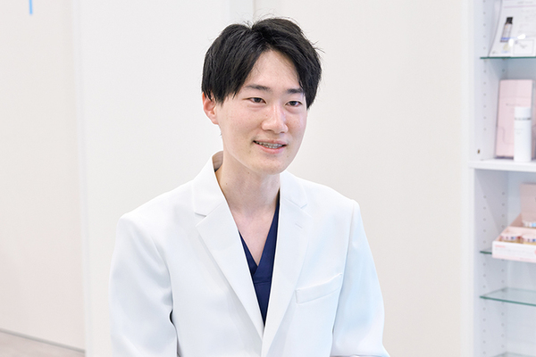 松田洋樹院長 浅草駅前まつだ皮膚科4