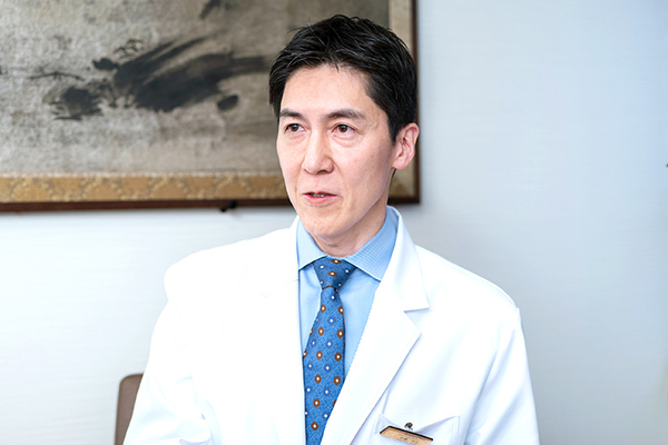 寺島洋一理事長、佐藤卓士先生 アヴェニュー銀座クリニック4