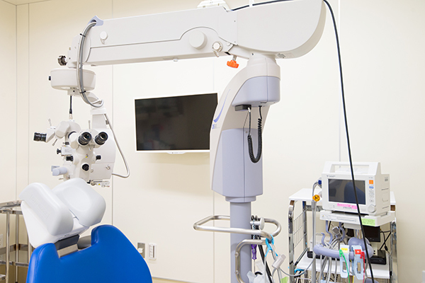 福永崇樹院長 ふくなが眼科4