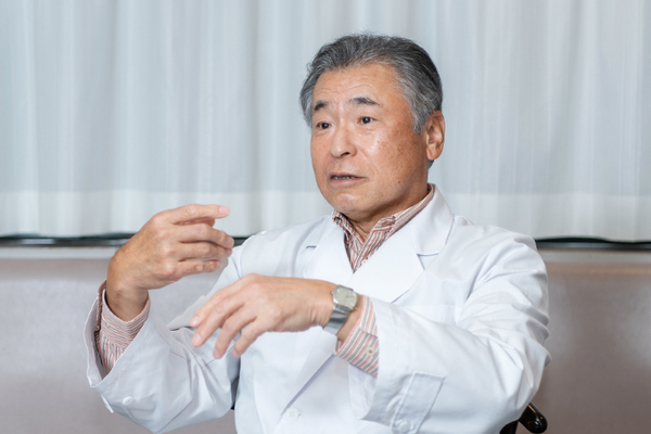 藤野法康院長 筑紫診療所4