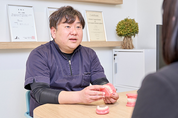 鷲見圭輔院長 なかにし矯正歯科クリニック4