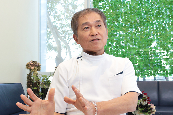 田中宏明院長 田中宏明・内科胃腸科クリニック4