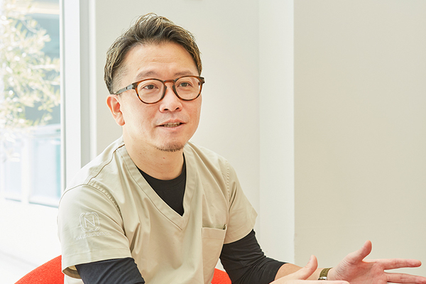 中塚健介院長 NAKATSUKA DENTAL4