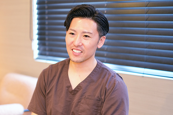 黒米俊輔院長、桑田健太郎副院長 中河原RIZデンタルクリニック4