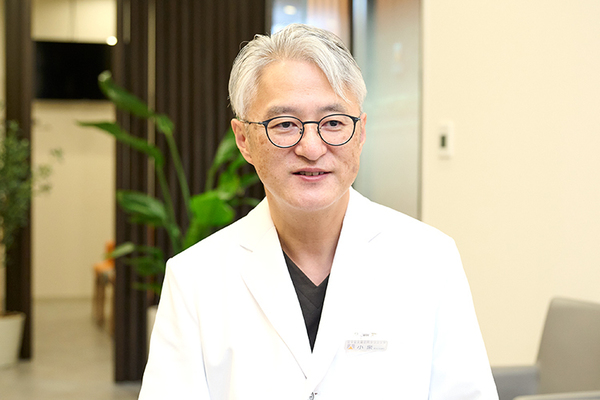 小泉岐博院長、馬場真木子先生 北千住大腸肛門クリニック4