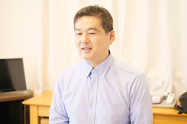 富田晃史院長 おちゃのまクリニック4