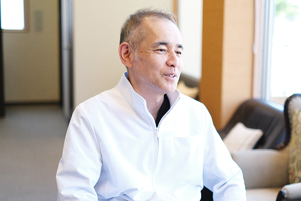 福田智之院長 福田歯科クリニック4