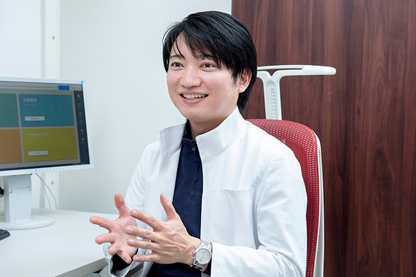 富永智一理事長 小金井ファミリークリニック4