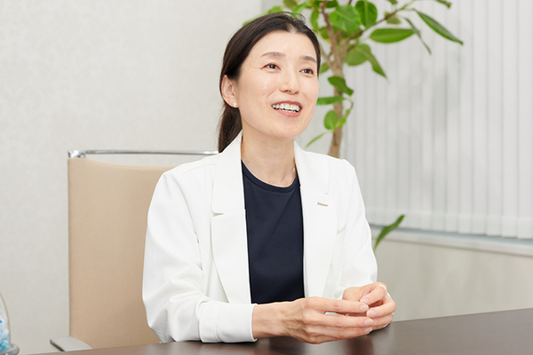 坂上田あずみ院長 関内さくら通りクリニック4