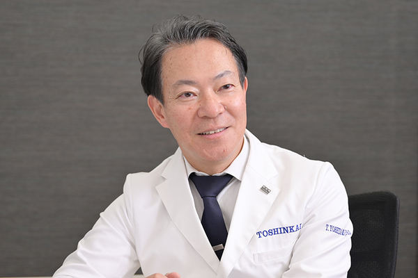 吉田智彦統括院長 世田谷リウマチ膠原病クリニック　新宿本院4