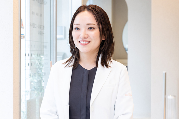 細井俊輔院長、細井恭子副院長 ベル矯正歯科・口腔外科 Belle Braces Dental.4