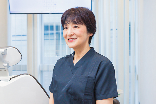 坂本智佳子先生 シャイニングデンタルクリニック4