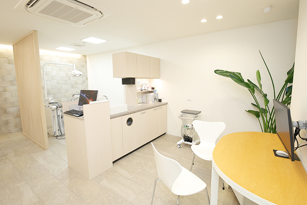 尾形愛院長 SEED DENTAL CLINIC4