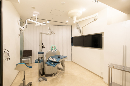 患者さんのためのインプラント―インプラントの正しい知識 [大型本] 甫幸，佐藤; 毅，佐藤 MOMO DENTAL CLINIC 佐藤 毅 ご挨拶