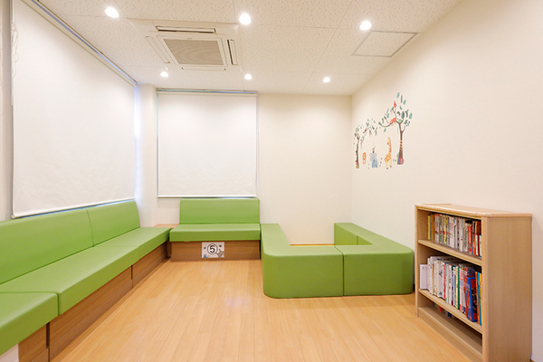 青松友槻院長 あおまつ小児科クリニック5