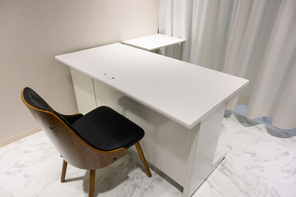 原幹嗣院長 エイチクリニック新宿5