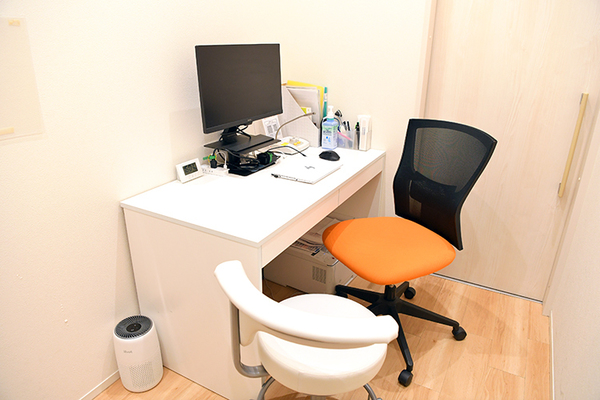 本郷洋一郎院長 サルスクリニック有明5