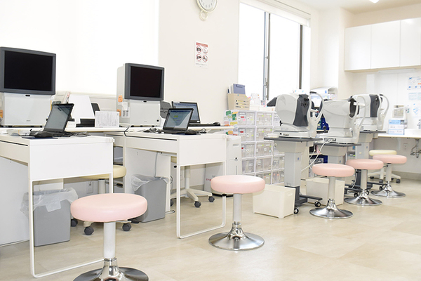 安井絢子院長 あや眼科クリニック5