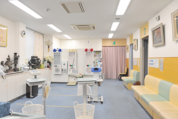 吉田雅子院長、吉田秀之先生 医療法人秀明会 吉田眼科医院5